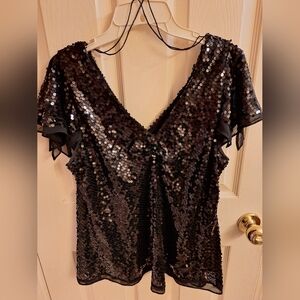 Stunning Scarlett Nite black Stunning Bat sleeves top. XL
